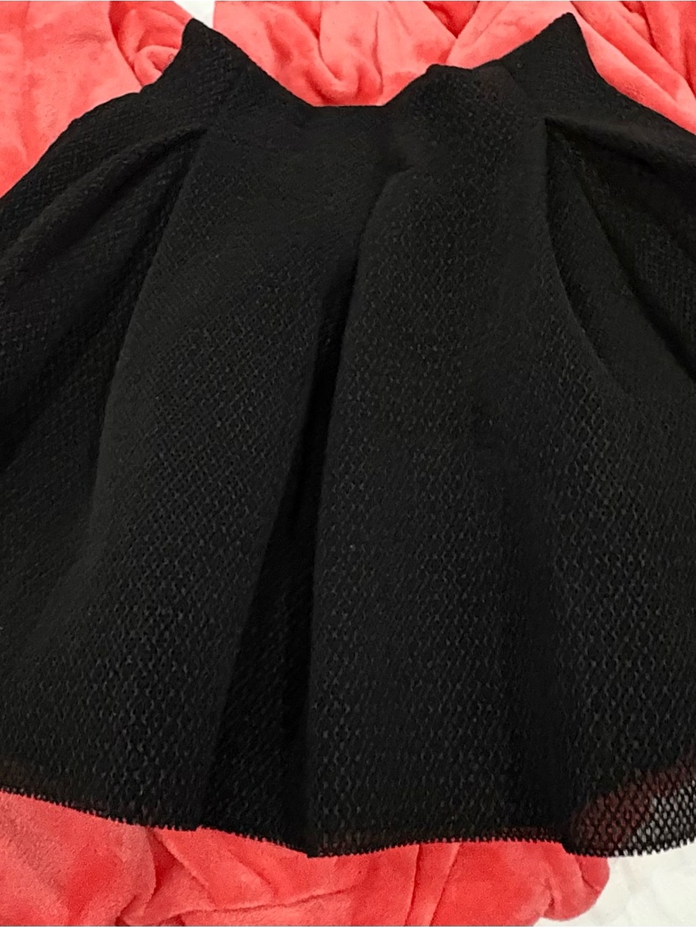 Make Black Skirt